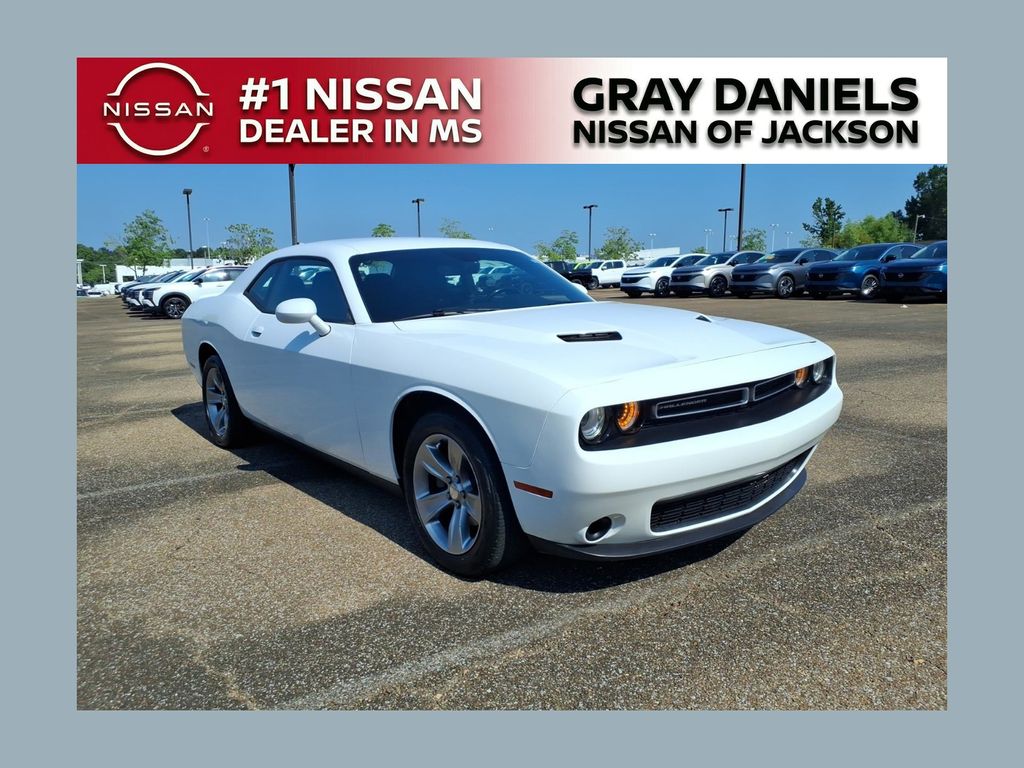 White Knuckle Clearcoat 2019 Dodge Challenger Coupe Rear-Wheel Drive 8-Speed Automatic