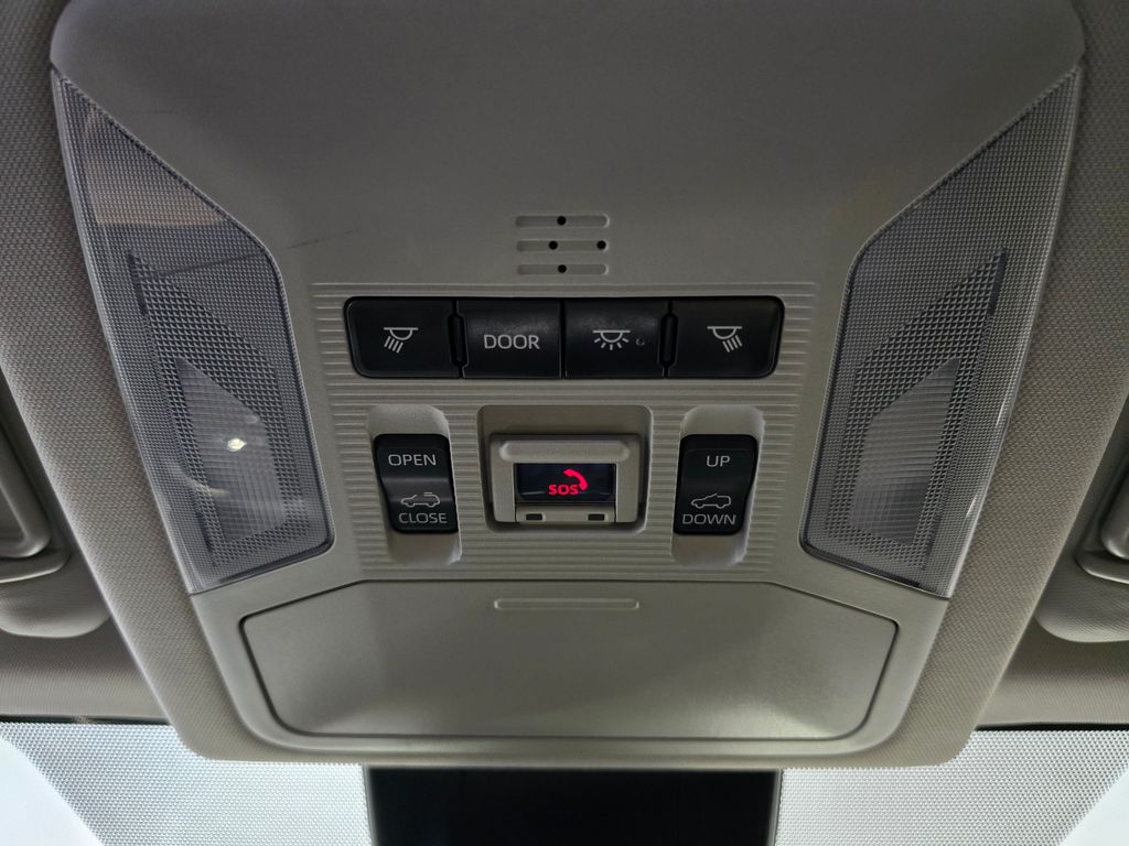 Thumbnail: 2021 Toyota RAV4 - 19