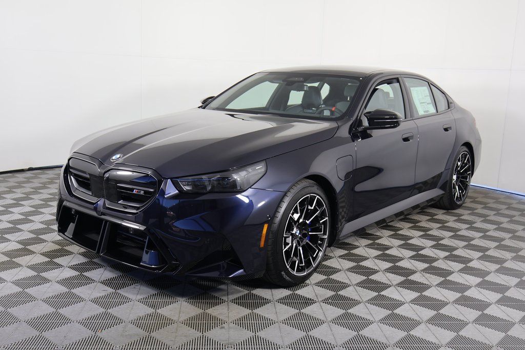 Thumbnail: 2026 BMW M5 - 1