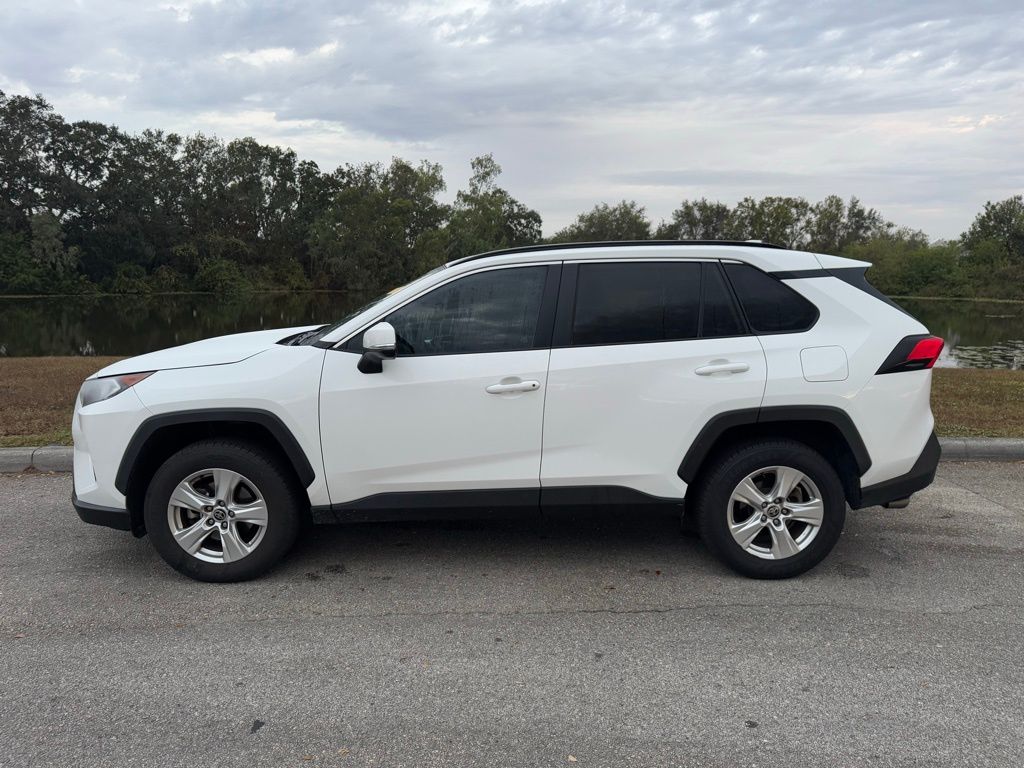 2021 Toyota RAV4 XLE 2