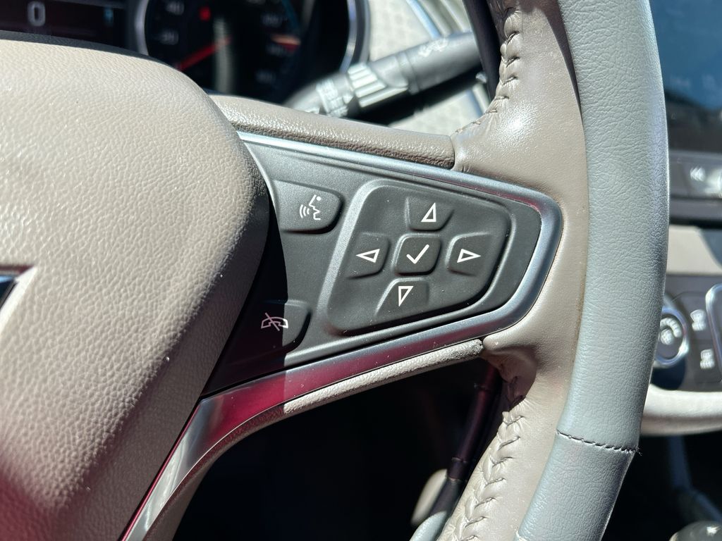 Thumbnail: 2018 Chevrolet Malibu - 16