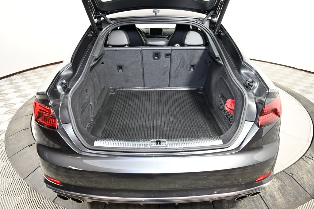 Thumbnail: 2019 Audi S5 - 10