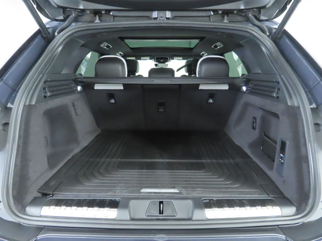 Thumbnail: 2025 Land Rover Range Rover Sport - 28