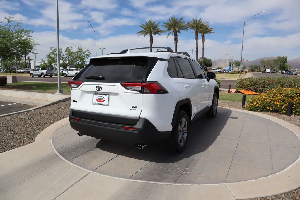 2025 Toyota RAV4 LE 5