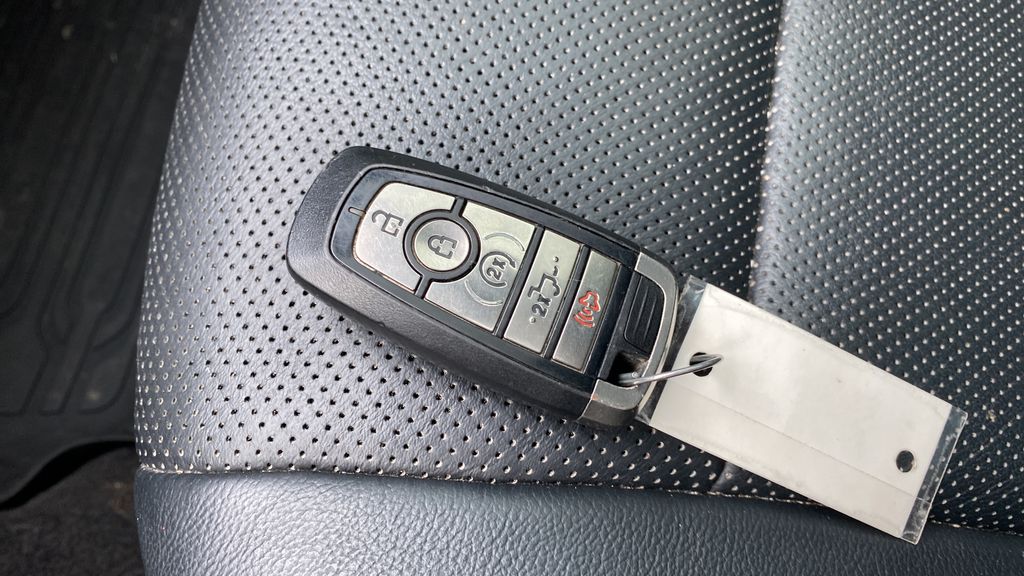 Used 2018 Oxford White Ford Raptor image 60