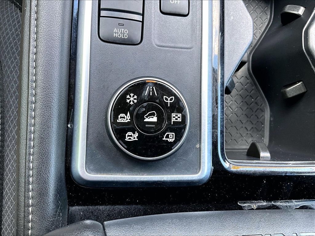 2025 Nissan Pathfinder — photo 27