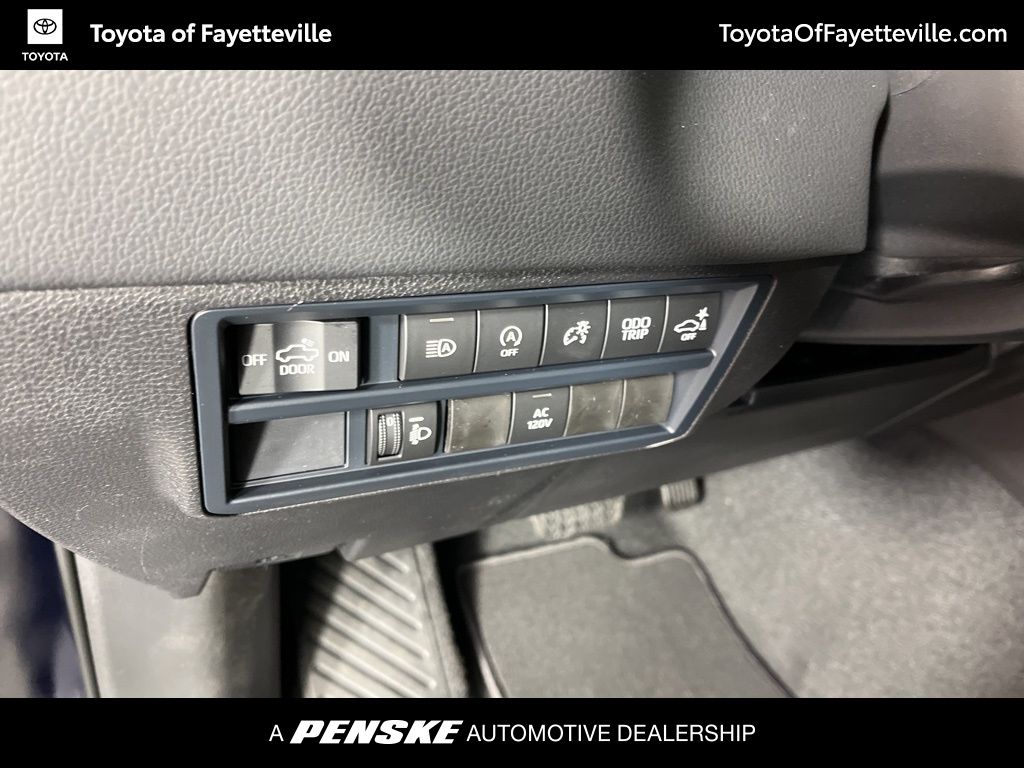 2025 Toyota Tundra Limited 28