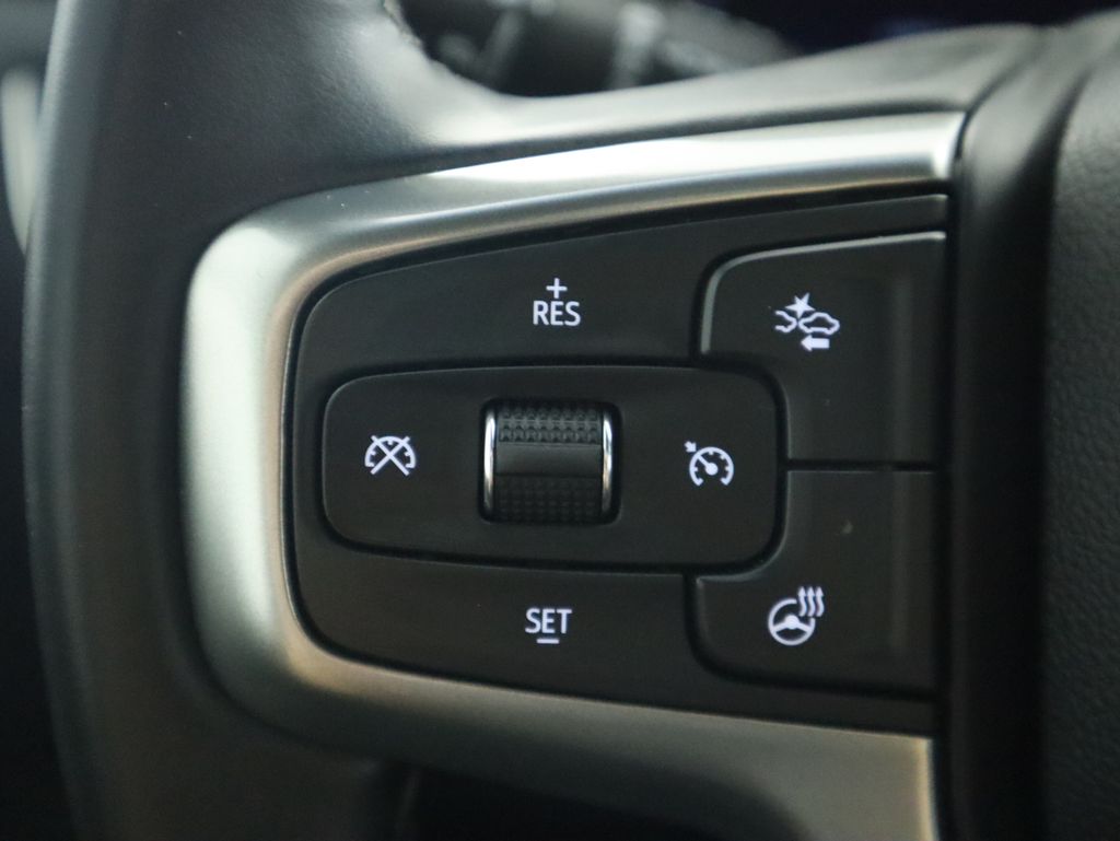 Thumbnail: 2023 Chevrolet Tahoe - 11