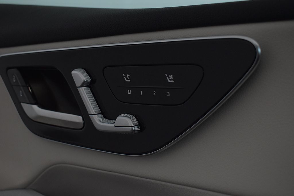 Thumbnail: 2026 Mercedes-Benz GLC - 19