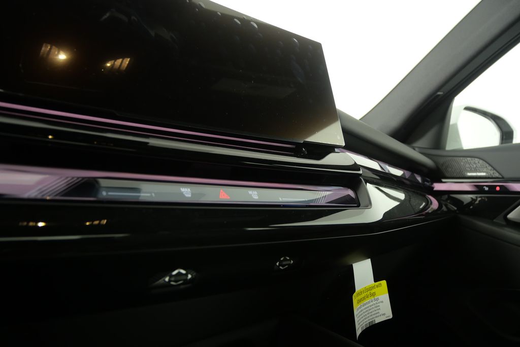 2025 BMW i5 eDrive40 21