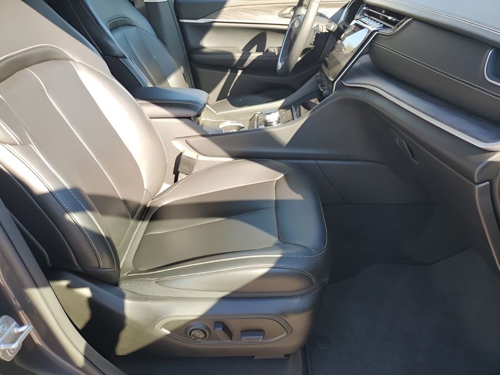 Used Car 2024 Jeep Grand Cherokee  Limited For Sale Under $35,000 In Austin, Texas