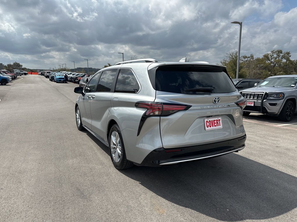 Used Car 2021 Toyota Sienna  For Sale Under $35,000 In Austin, Texas