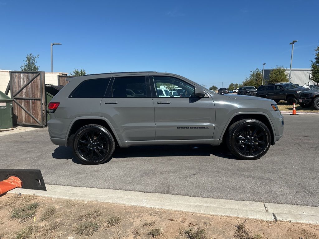 Used Car 2020 Jeep Grand Cherokee  Altitude For Sale Under $25,000 In Austin, Texas