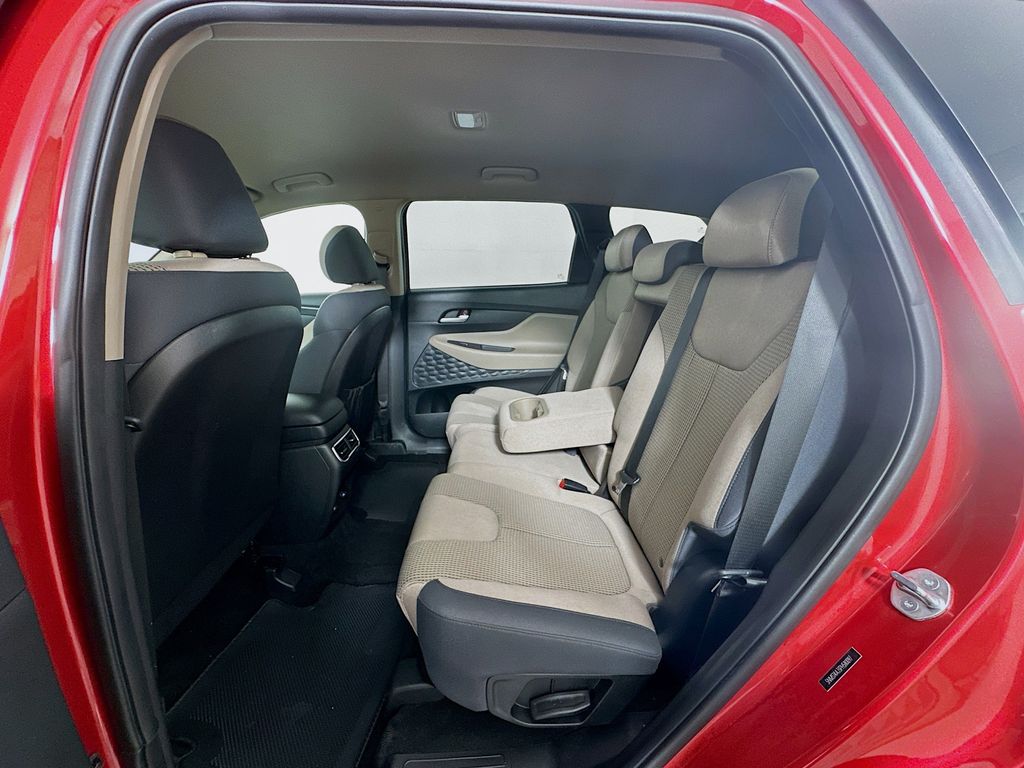 2023 Hyundai Santa Fe SE 23