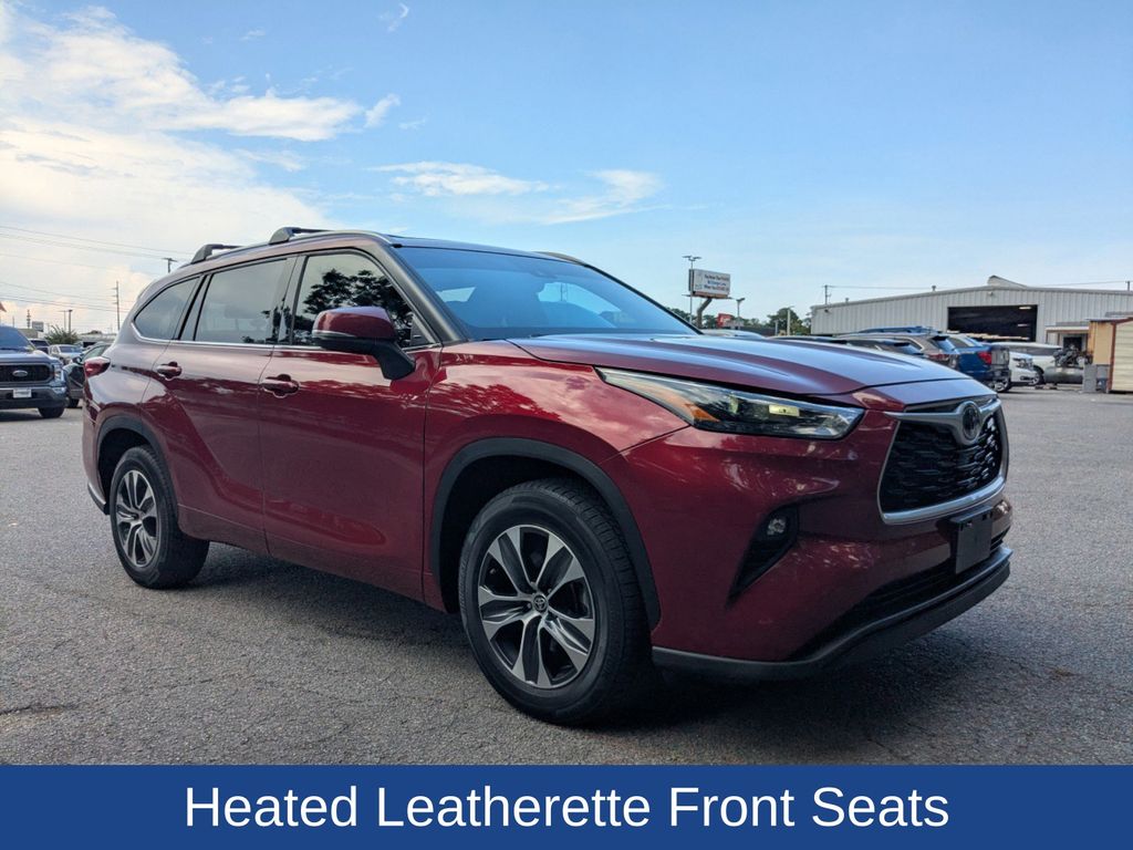 2022 Toyota Highlander Hybrid XLE