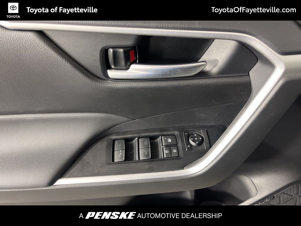 Thumbnail: 2025 Toyota RAV4 - 27