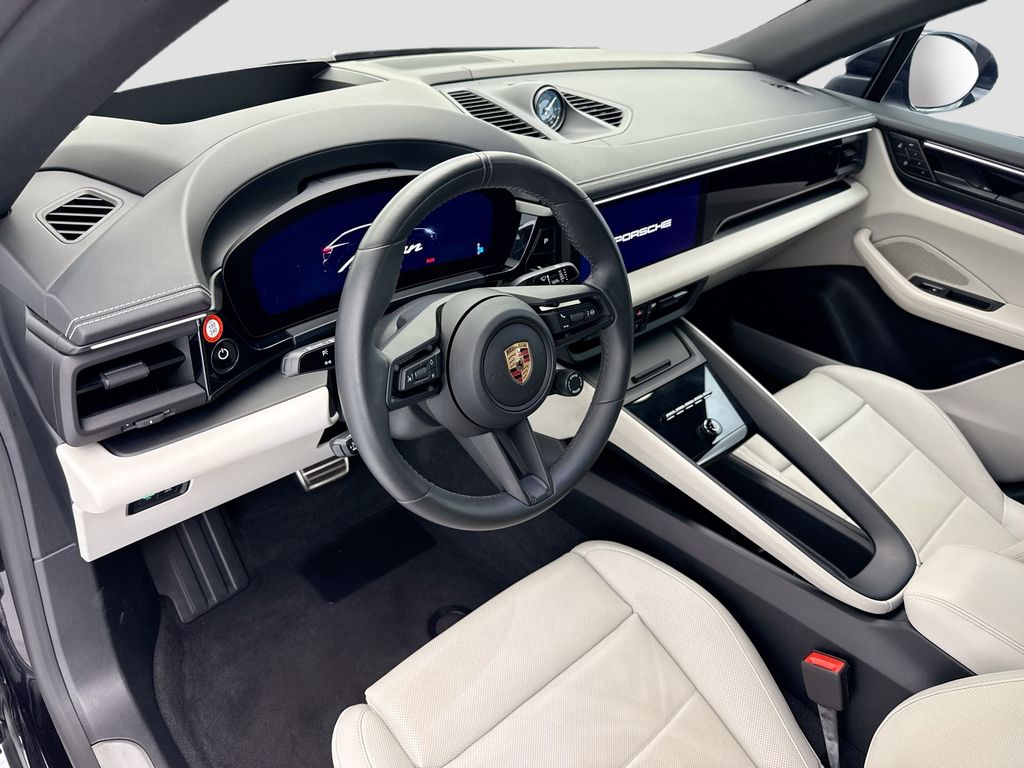 Thumbnail: 2024 Porsche Macan - 4