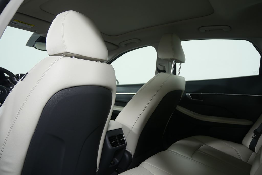 Thumbnail: 2023 Hyundai Sonata - 17