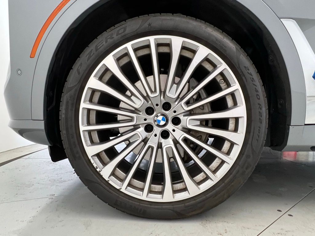 Thumbnail: 2024 BMW X7 - 24