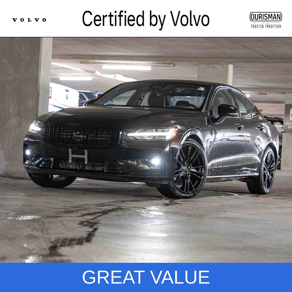 2024 Volvo S60 B5 Plus Black Edition FWD