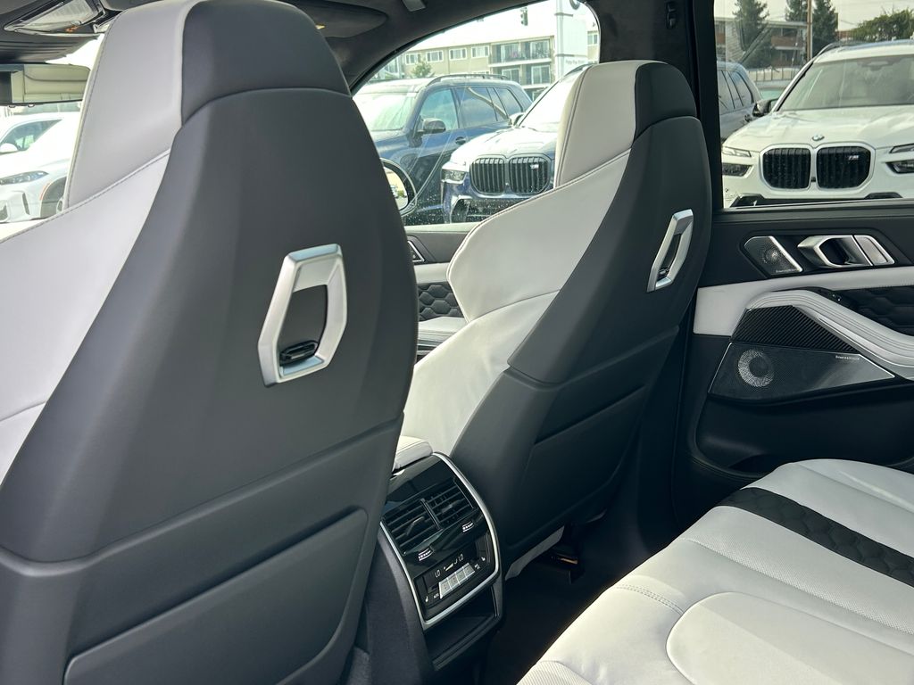 Thumbnail: 2026 BMW X5 - 32