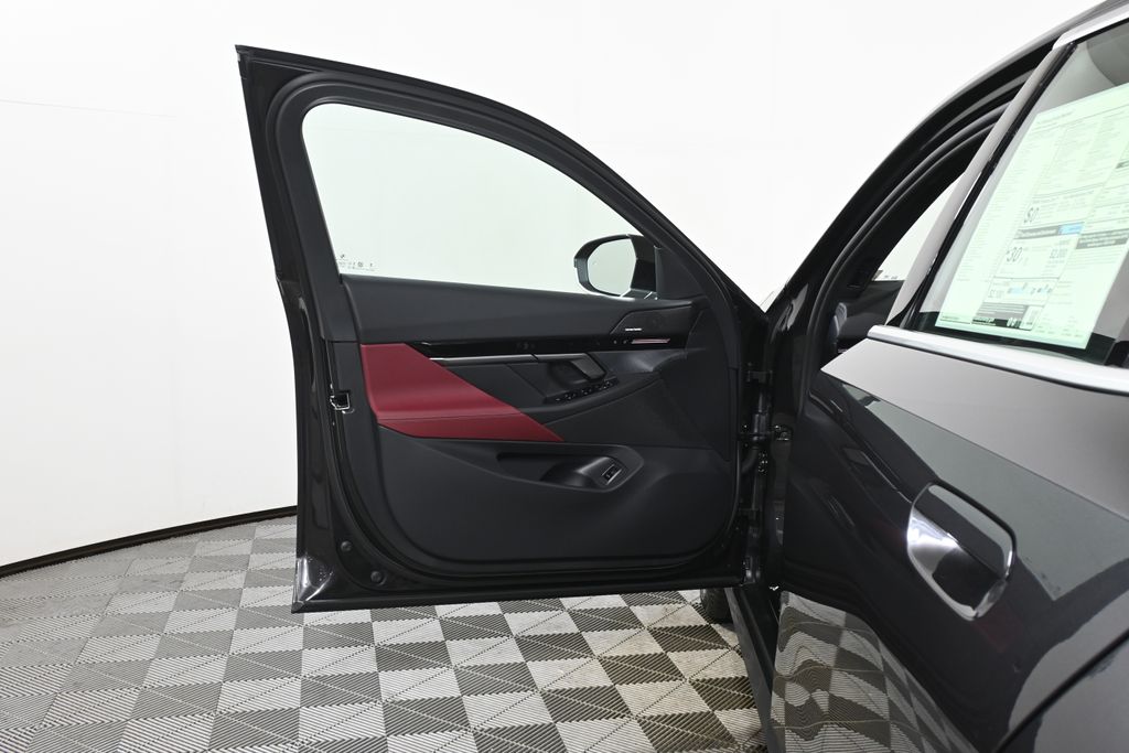 Thumbnail: 2026 BMW 5 Series - 28