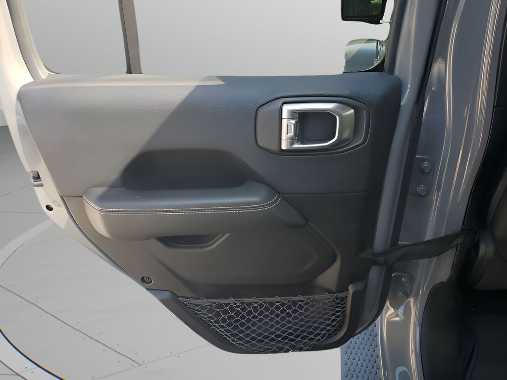 Used Car 2019 Jeep Wrangler  Unlimited Sahara For Sale Under $25,000 In Austin, Texas