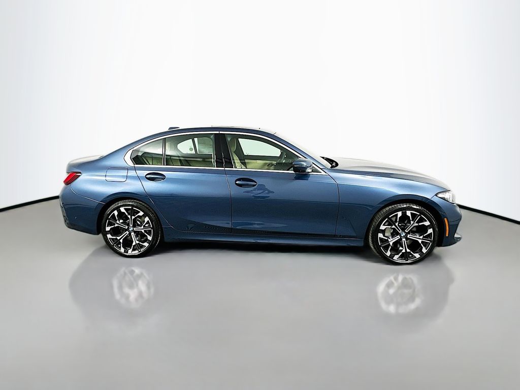 Thumbnail: 2025 BMW 3 Series - 4