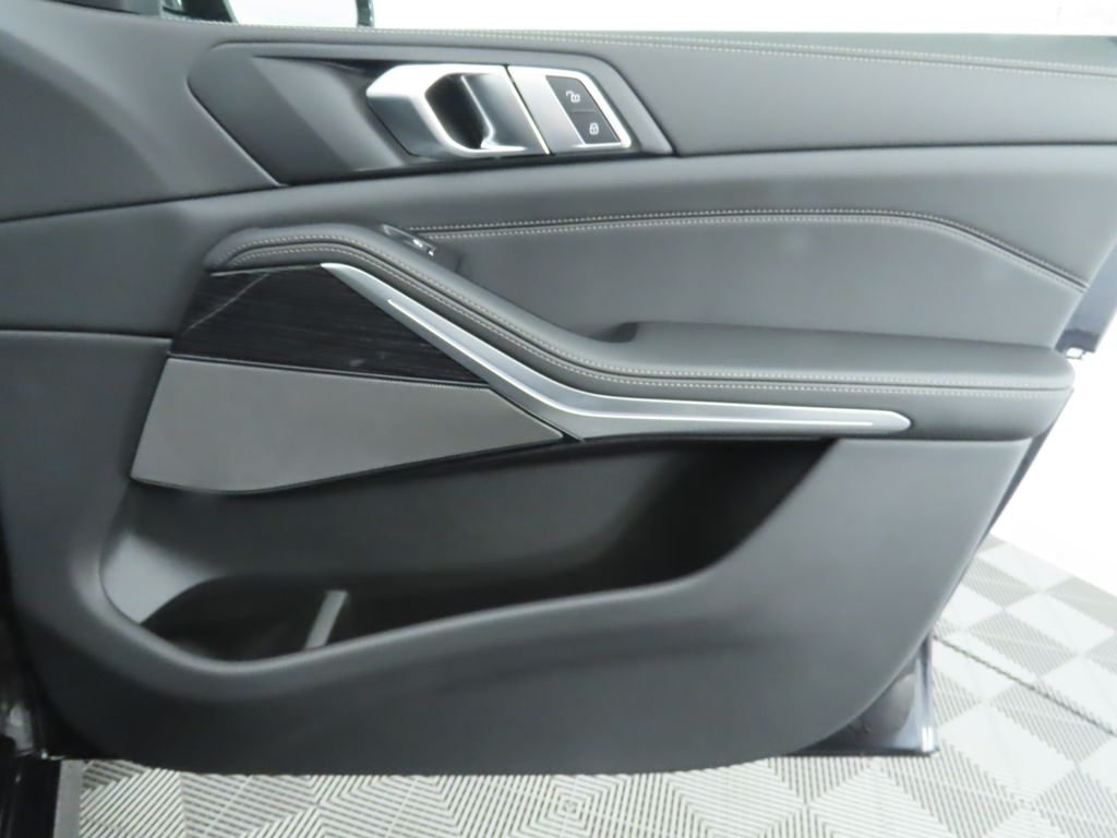Thumbnail: 2026 BMW X5 - 26