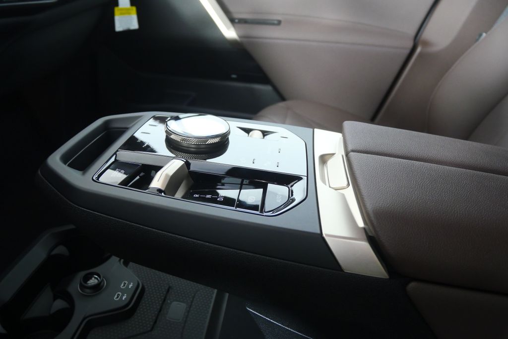 Thumbnail: 2026 BMW iX - 23