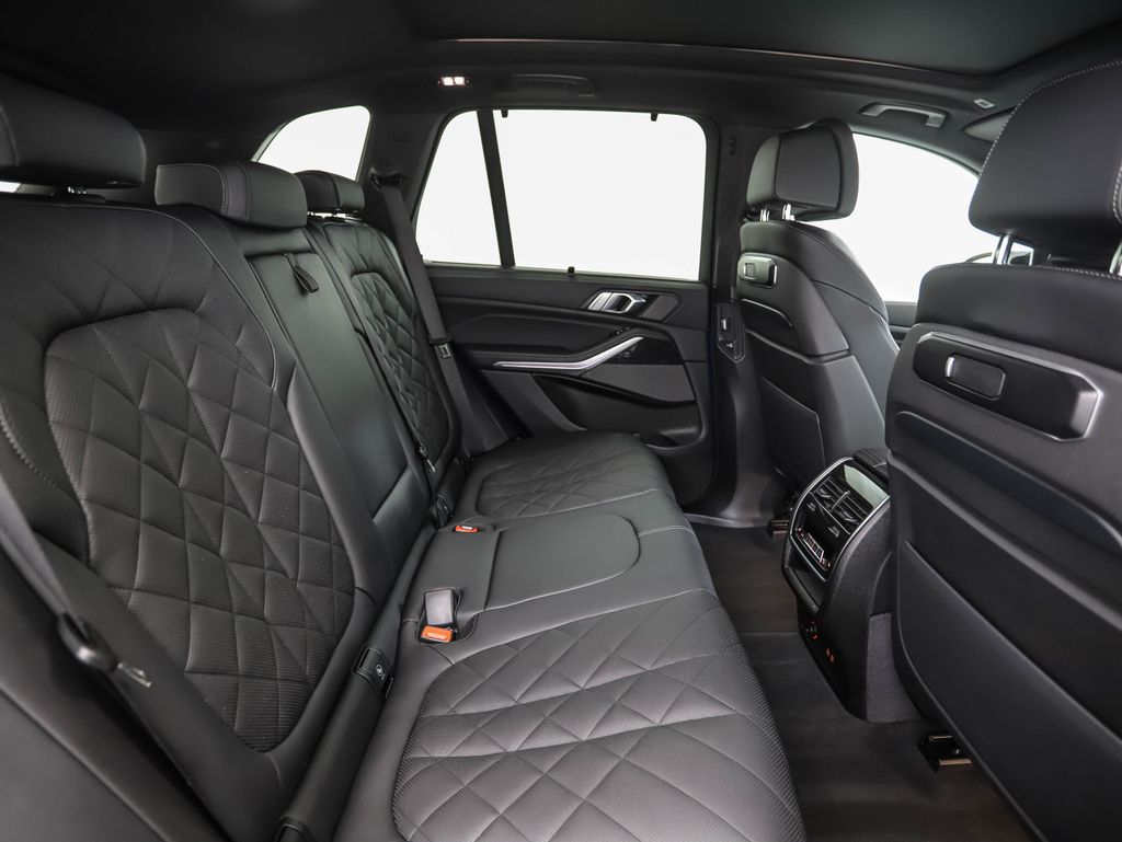 Thumbnail: 2025 BMW X5 - 27