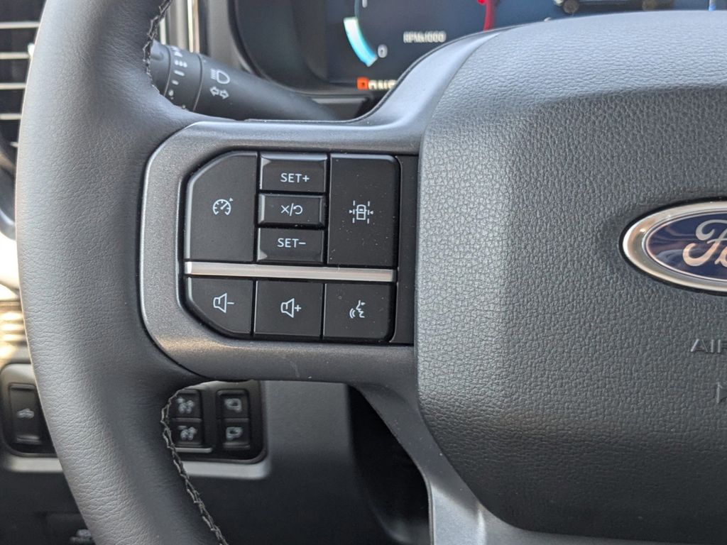 2025 Ford F-550 Chassis LARIAT