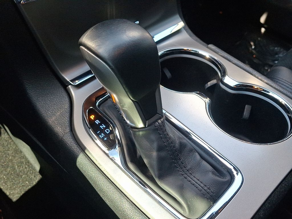 Thumbnail: 2020 Jeep Grand Cherokee - 14