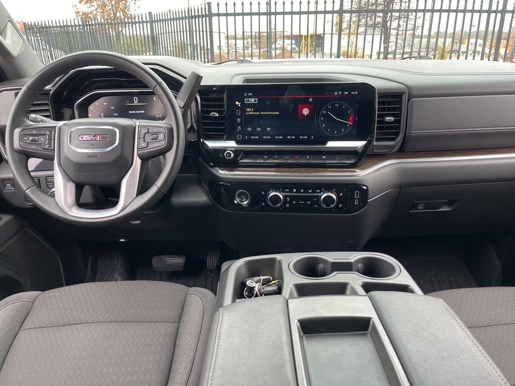 Thumbnail: 2024 GMC Sierra 1500 - 15