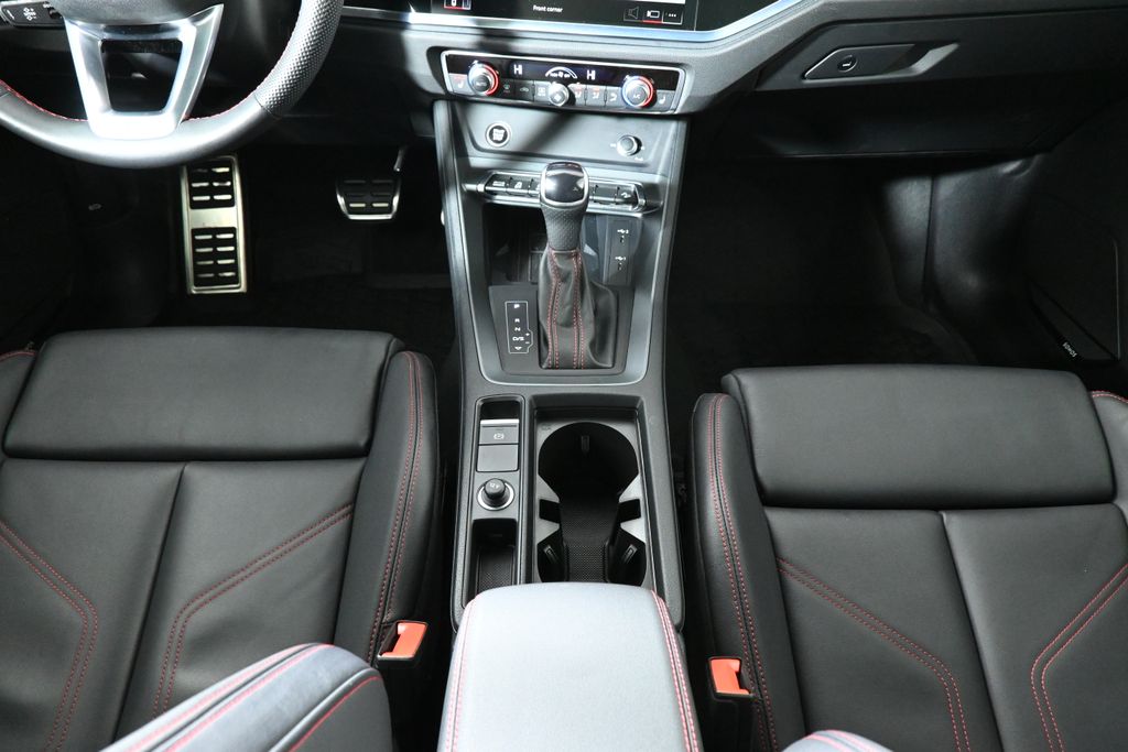 Thumbnail: 2025 Audi Q3 - 25