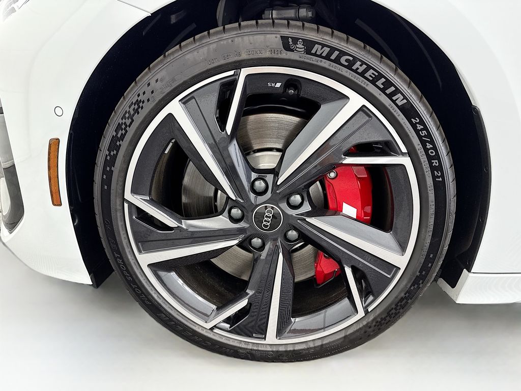 Thumbnail: 2025 Audi S6 - 30