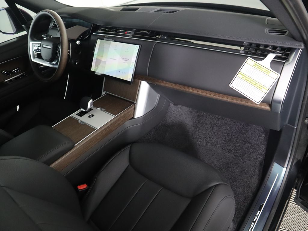 Thumbnail: 2025 Land Rover Range Rover - 18