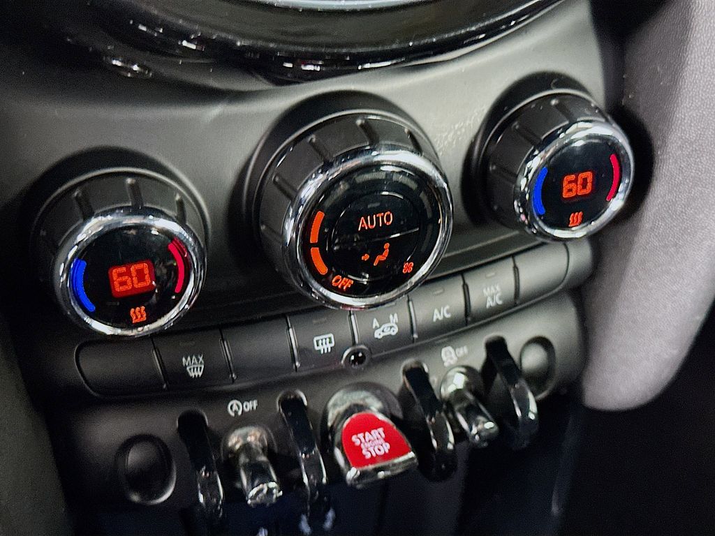 2016 MINI Cooper Base 14