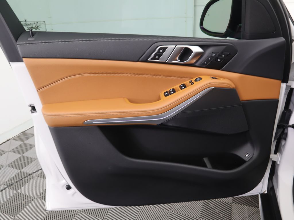 Thumbnail: 2022 BMW X5 - 24