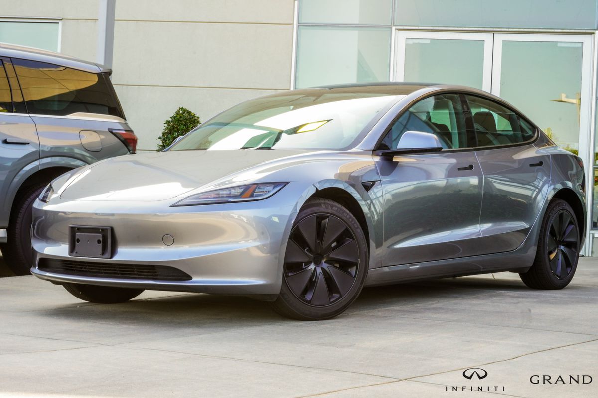 2025 Tesla Model 3 Long Range RWD