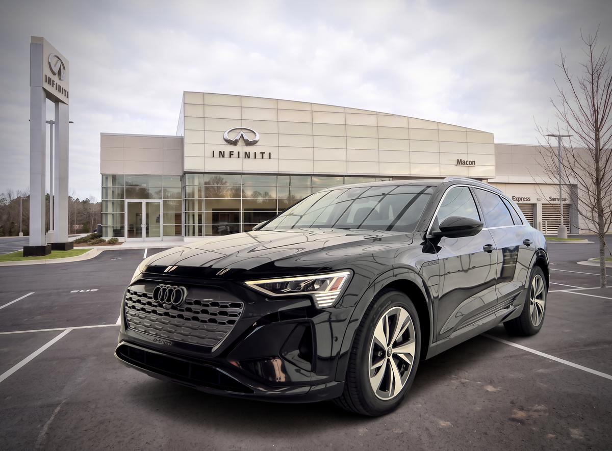 2024 Audi Q8 e-tron quattro Premium Plus AWD