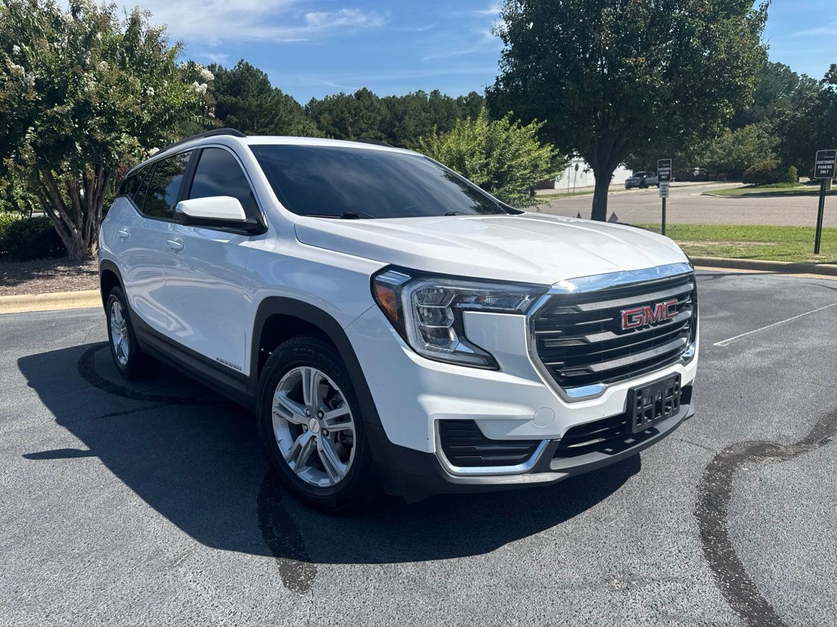 Summit White 2024 GMC Terrain SUV / Crossover Front-Wheel Drive 9-Speed Automatic