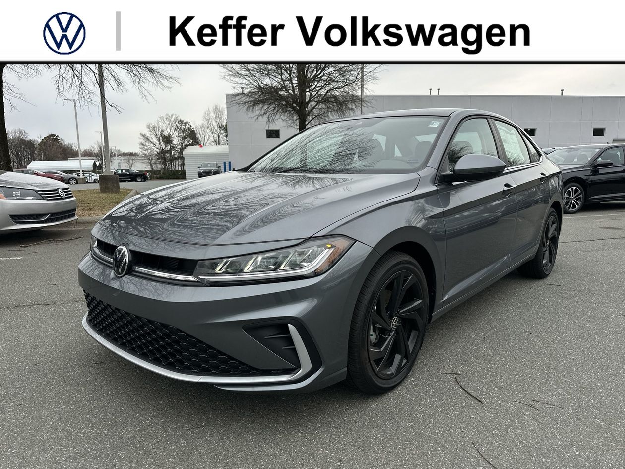 Platinum Gray Metallic 2026 Volkswagen Jetta Sedan Front-Wheel Drive 8-Speed Automatic