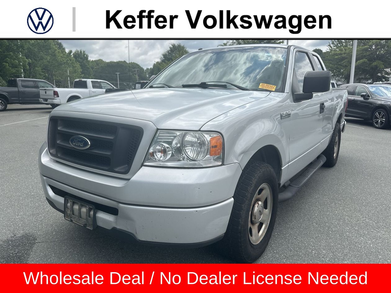 Silver Clearcoat Metallic 2007 Ford F-150 Pickup Truck Rear-Wheel Drive 4-Speed Automatic Overdrive