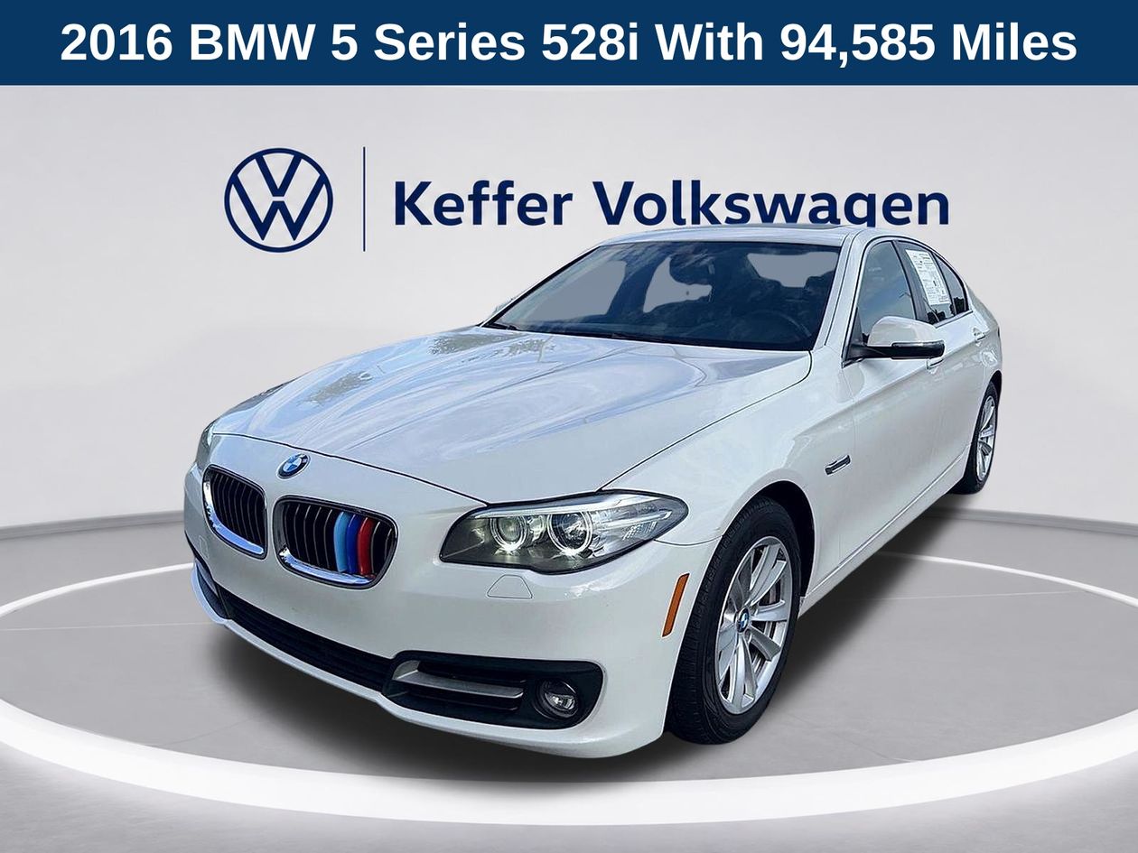 Alpine White 2016 BMW 5 Series Sedan Rear-Wheel Drive 8-Speed Automatic
