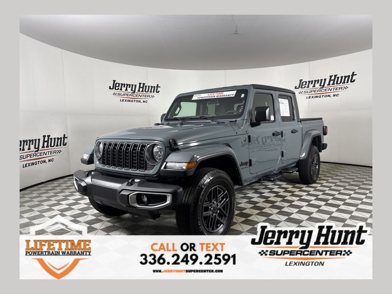 Anvil Clear Coat 2024 Jeep Gladiator Sport Crew Cab 4WD Pickup Truck Four-Wheel Drive 8-Speed Automatic