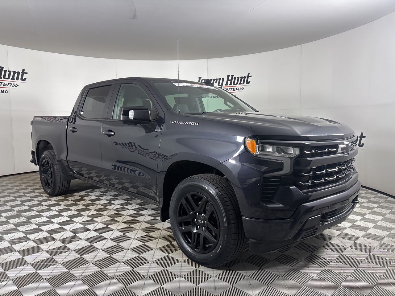 View vehicle photo 4