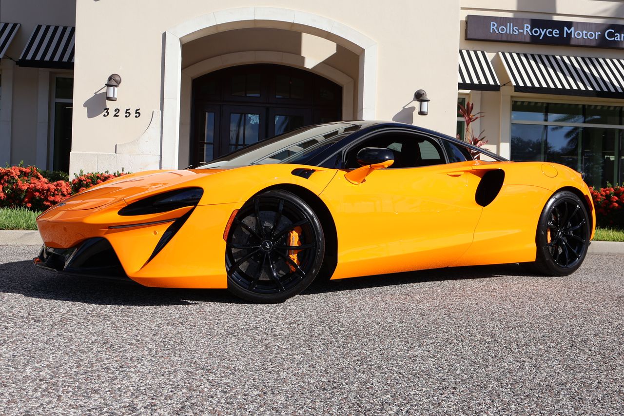 McLaren Orange 2024 McLaren Artura Coupe Rear-Wheel Drive 8-Speed Automatic