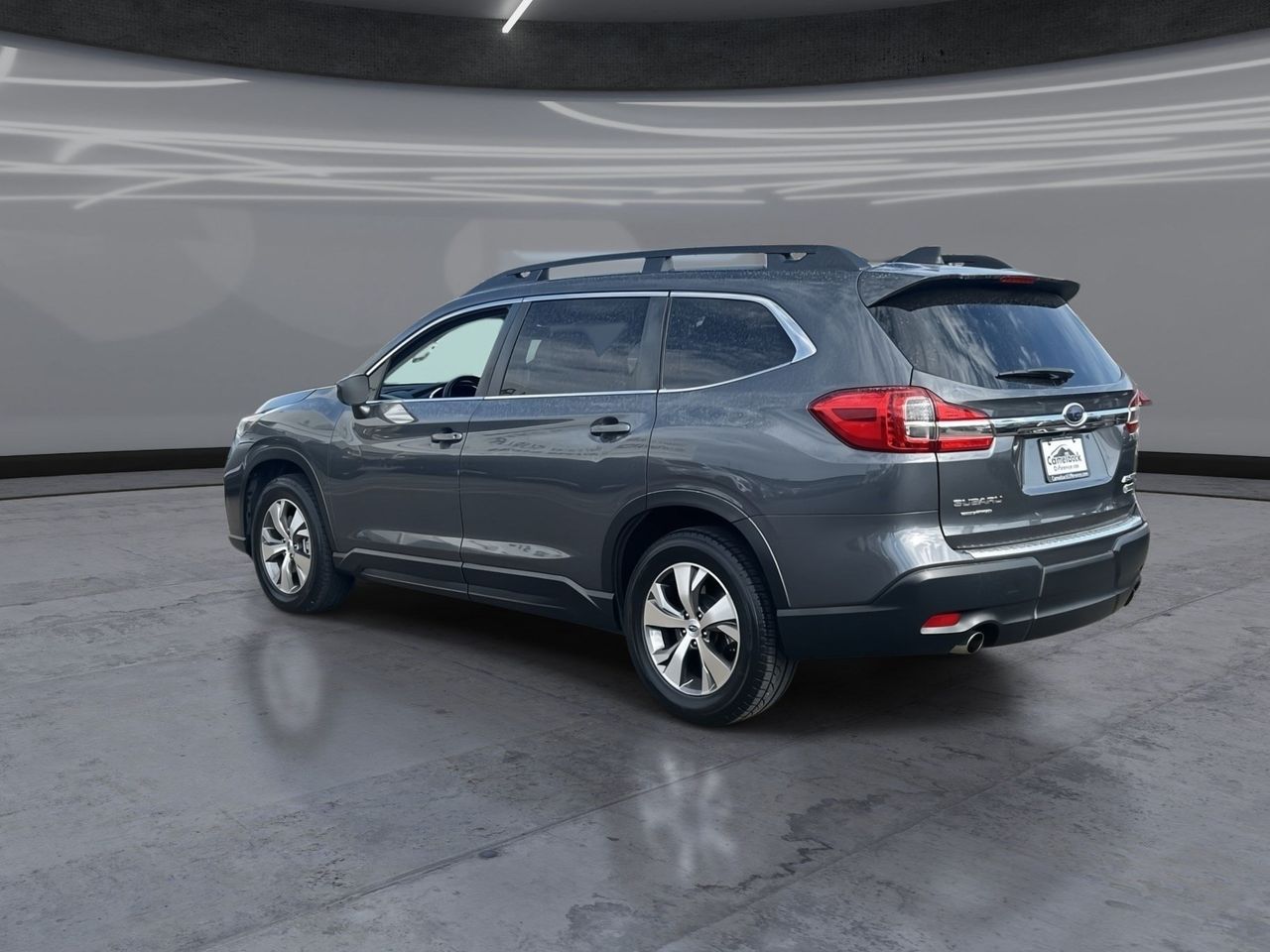 View vehicle photo 4