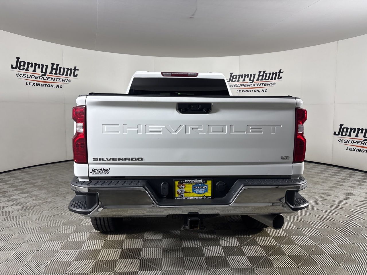 View vehicle photo 5